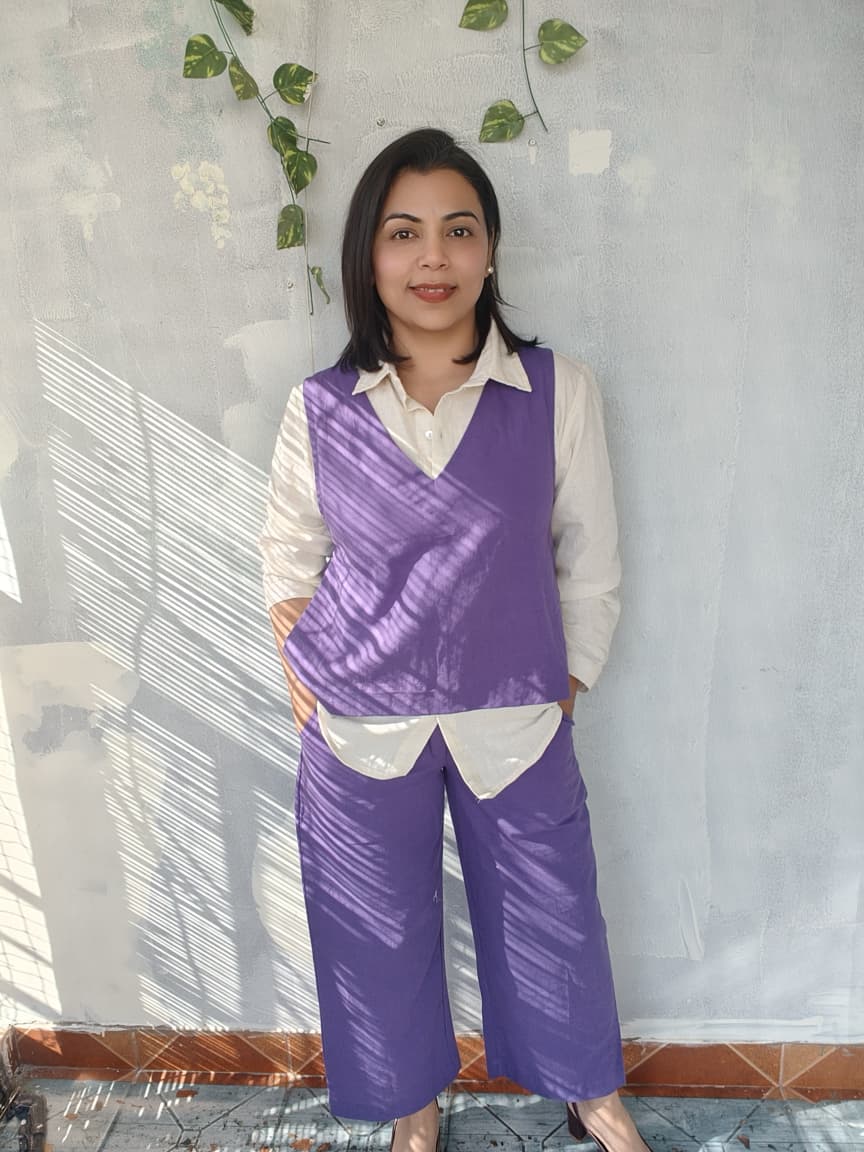 Desk to dinner power coord with lapel pin