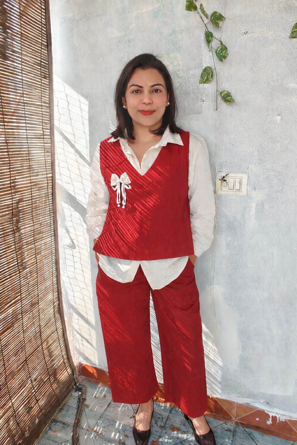 Desk to dinner power coord with lapel pin