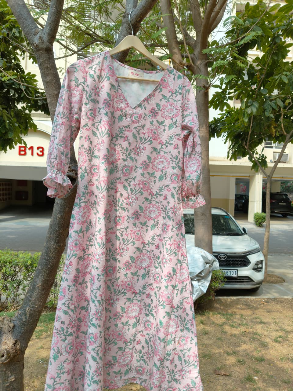 Print story gulab dress