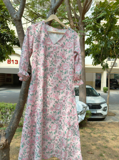 Print story gulab dress