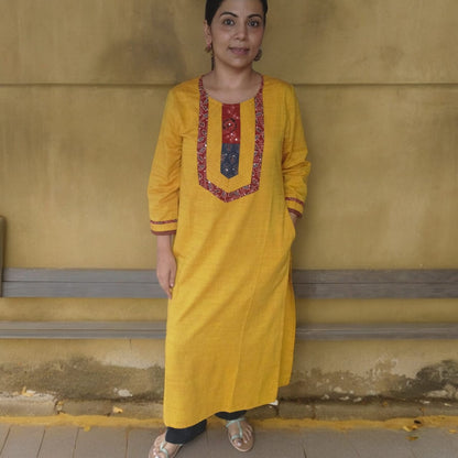 Cotton suit with ajrak details (yellow)