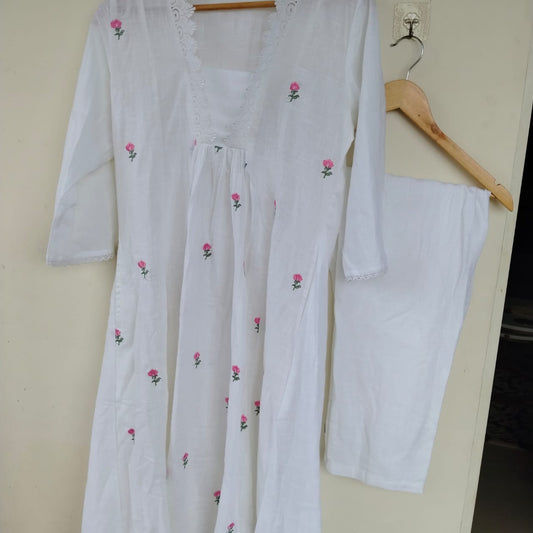 Cotton embroidery 2 piece set ( white )